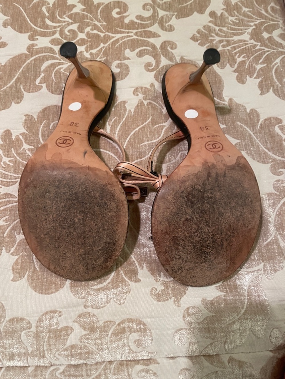 CHANEL Pink Leather Bow Slingback Heels - Picture 3 of 6